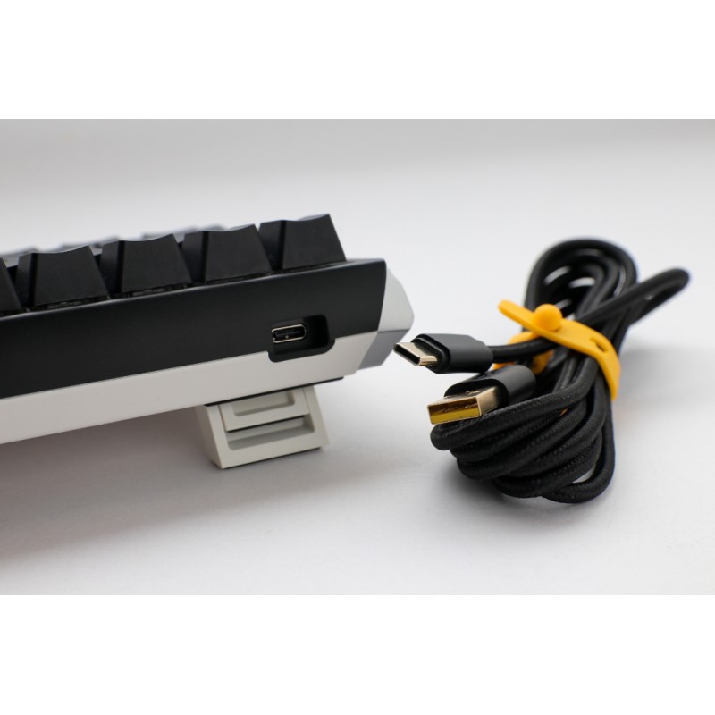 TECLADO MECANICO DUCKY ONE 3 SF 65 Hotswap Cherry MX Brown Retroiluminado RGB Negro