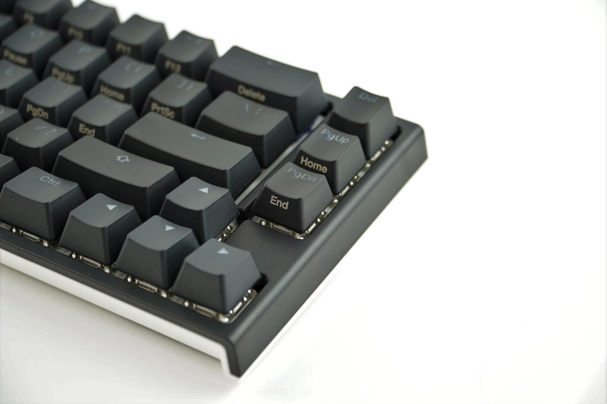 Teclado Gamer Ducky One 2 Sf Rgb Cherry Mx Red