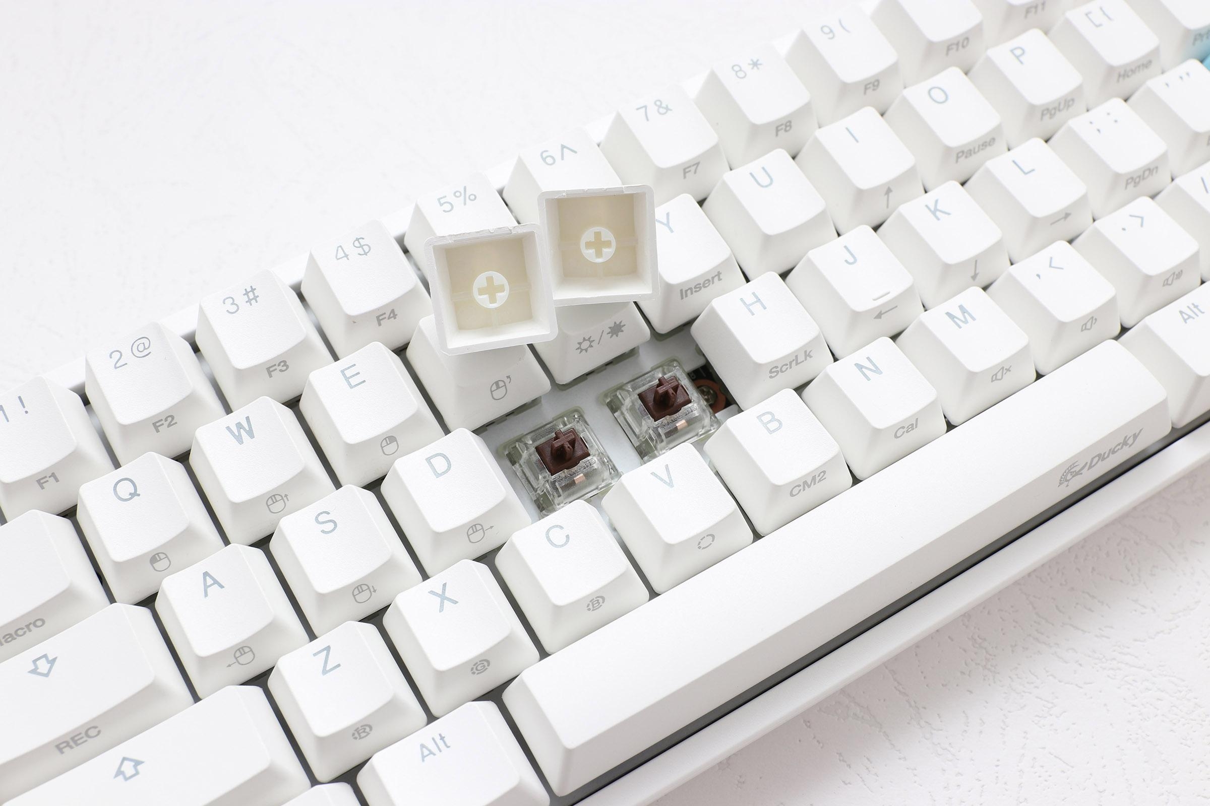 Teclado Gamer Ducky One 2 Mini Pure White Rgb Version  Gaming Cherry Mx Red Double-shot Pbt Mecanico
