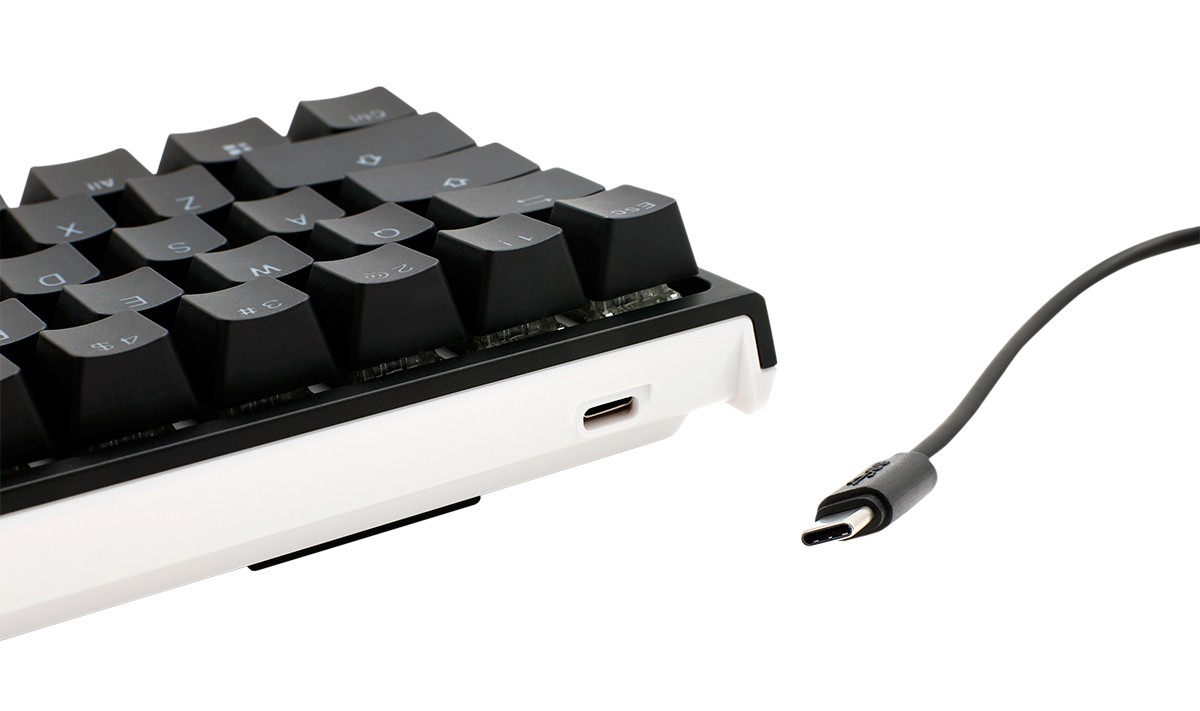 Teclado Gamer Ducky One 2 Mini Rgb Cherry Mx Brown Double-shot Pbt Mecanico